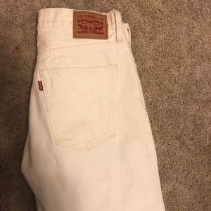 White Levi jeans